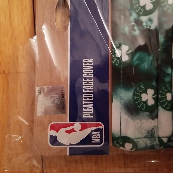 NBA Celtics Face Mask - Picture 3 of 4